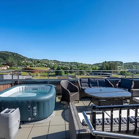 Апартаменты Penthouse With Rooftop Terrace & Balcony